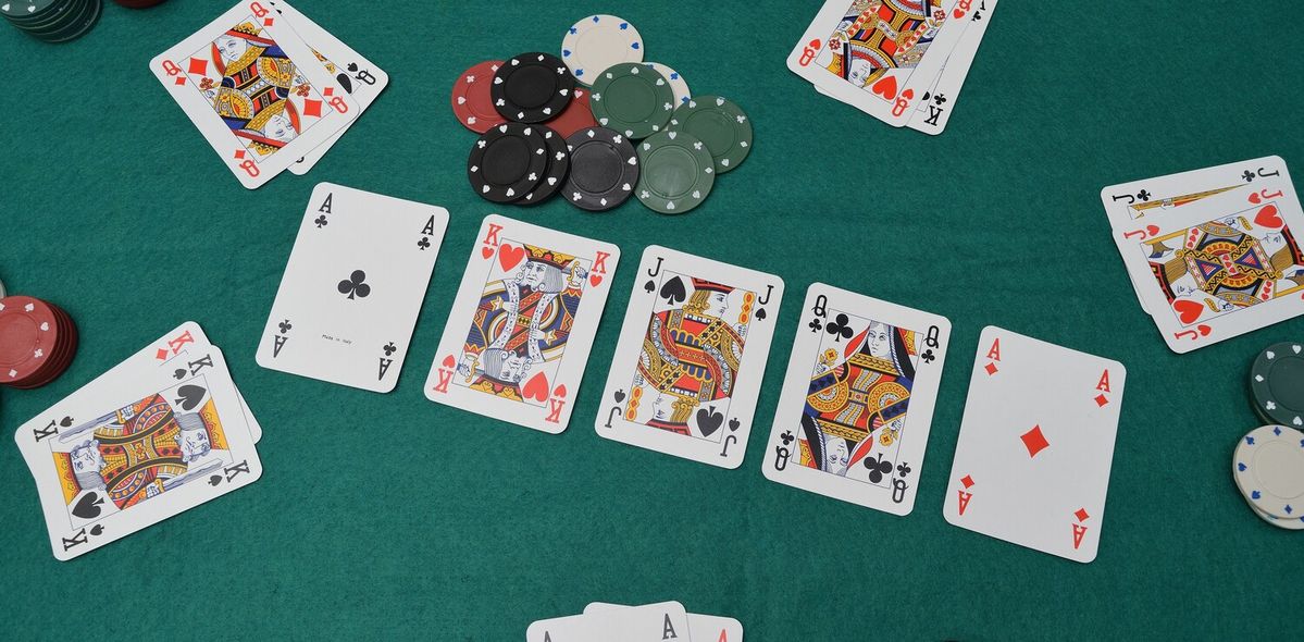 Duelz کیسینو میں پوکر گیمز